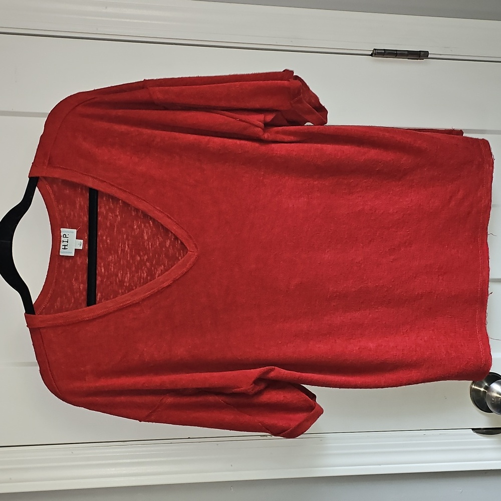 H.I.P. Women's Red/Rust V-Neck Top. Slouchy style. Sz Large!!